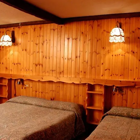 Otel Petit 3*