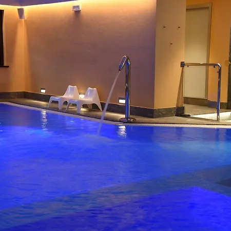 Otel Petit 3*